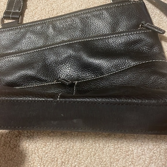 Roots leather crossbody - Picture 4 of 7